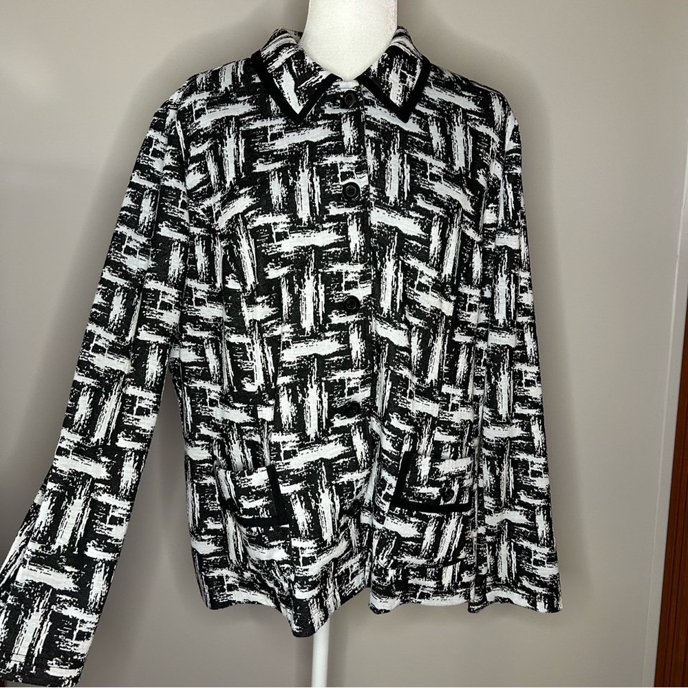 Chicos size 3, black and white five button comfortable jacket